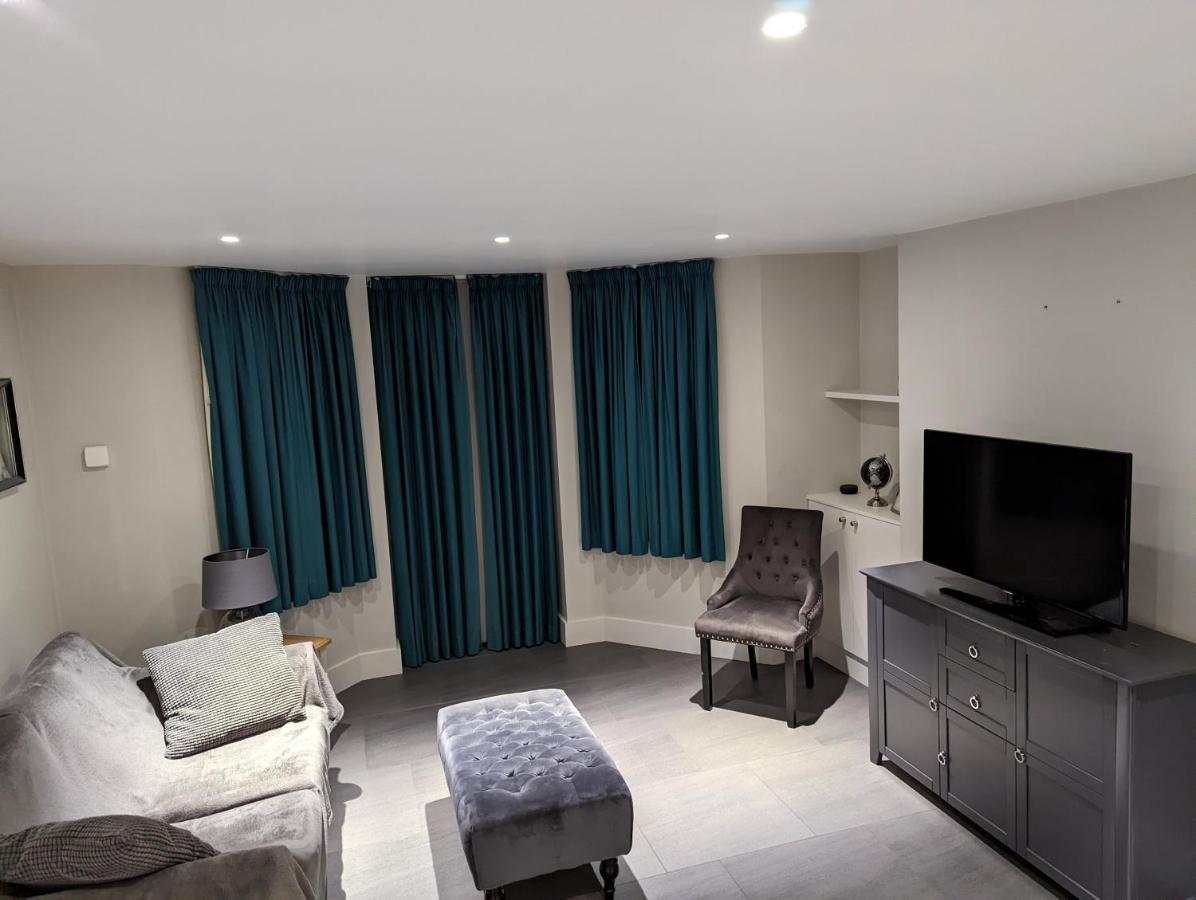 Basement Apartment In Central Bath Luaran gambar